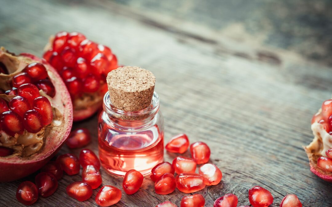 The Synergy of Pomegranate Oil with Retinol